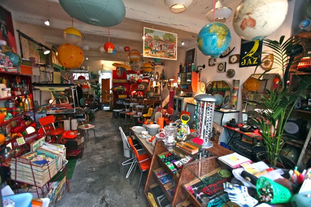 Brocante Objet Vintage Bar Cafe Brocante Objet Vintage Bar Cafe
